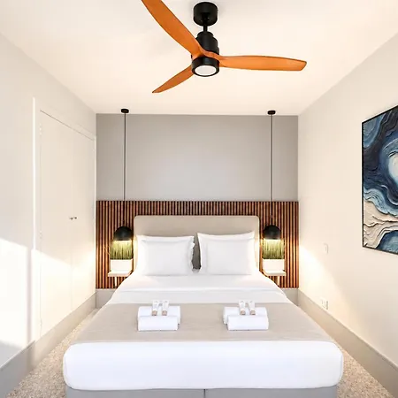 Arc De Triomphe - Premium Family For 5 Apartman